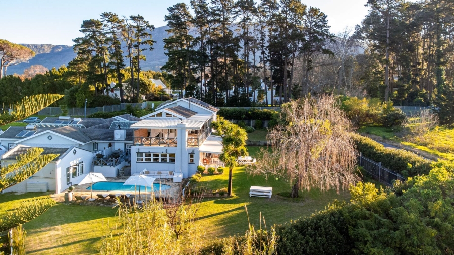 7 Bedroom Property for Sale in Constantia Western Cape